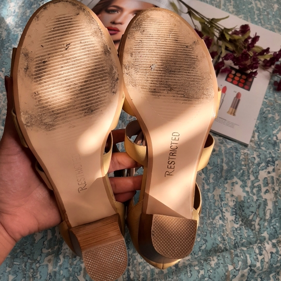 RESTRICTED Adora Sandal - Picture 11 of 11